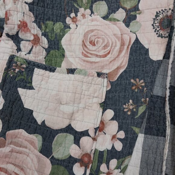 3387 Size 1X/XL Quilted Coat, Made from a Quilt In Grey, Green and Pink Floral. - Picture 2 of 6